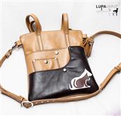 Lupavaro bags are hand-made with the highest quality materials. We use only top quality soft nappa. 