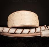 Collares suave, elaborado con finas pieles italianas.
Si te gusta el cuero de reptiles impreso, est