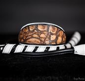 Soft collars, made with fine Italian Leathers.
As the Classic series, also the series Special is in