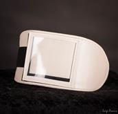 The Arm Number Holder Lupavaro: comfortable, elegant with  anti slip interior  and a window that ope