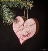 Here are our beautiful decorations for your Christmas and your home
They are made of wood with fant