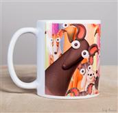 Lustige Windhunde im Naif-Stil rennen um diese Tasse.

Ein zartes Geschenk für Windhundliebhaber!
