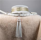 Weiche Halsbänder aus sehr weichem und  feinem italienischen Leder.
Diese Serie verfügt über eine L