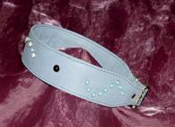 Die normale Form dieser Halsbänder istdenen gewidmet die ein Halsband mit der klassischen Form  vorz